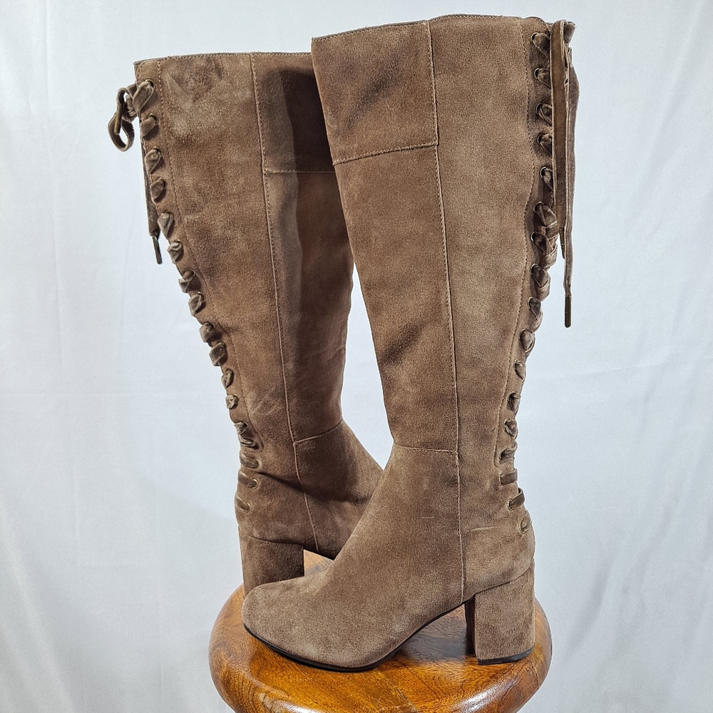 Very Volatile Wynter Suede Mocha Boots NWOT